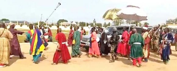 Fig. 4a: Zingtgraff the German Explorer Fig. 4b: Abumbi I Fon of Bafut