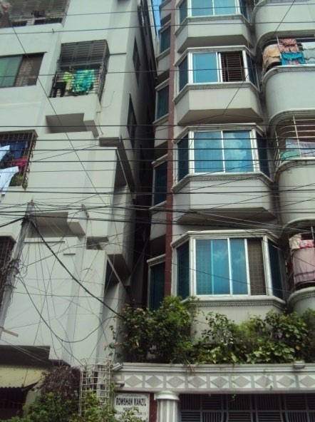 Figure 8: Dark alley between buildings