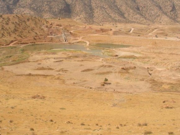 Alizadeh, K. (2003). An Introduction to the pottery from the Excavations of the Median Fortress at Bisitun near Kirmanshah in 2002. Aechaeological Reports (2), First publication, Iranian Center for Archaeological Research, Tehran, IRAN. ) ?????? ?????????? 1382 ????????? ?????????? ????????? ?????"? ?"??? ??ï»?"?????? ????ï»?"?? ?( 1381 ??????.? ??????? ????? ?????????????? ?????????? ?