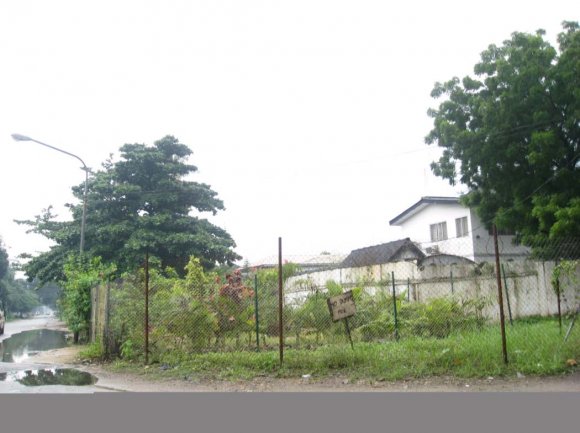and 3 indicates the location of horticulture gardens in 2008 and 2013 respectively.