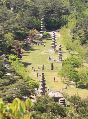 ???, ???, 2009, 144?. 17 ???, ???, 2009, 495?.