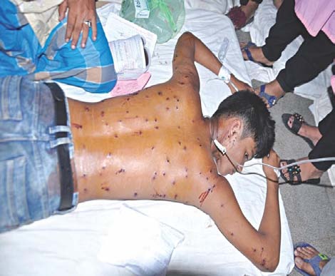 seized at it (the bright gem of Kashmiri zaban ne Lal Arifah ke baad aaj tak kitne saleem u zehan adeeb payda kiye. Woh sahibe haal sufi aur gyani aur ilm o fazl ke malik the lekin Lal Arifah ka lutfe sukhan aur qabul e khater kisi ko nasib na huwa.